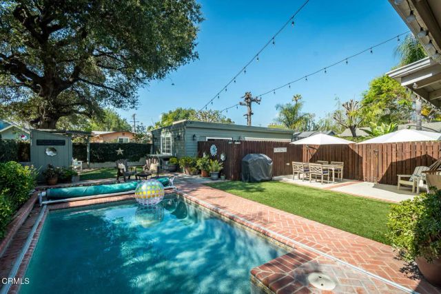 1955 N Los Robles Avenue, Pasadena, CA 91104