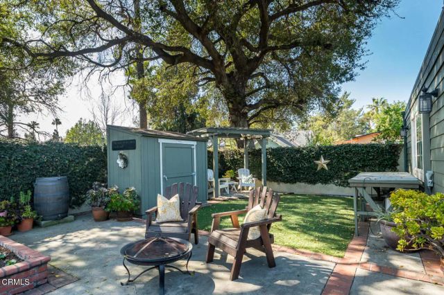 1955 N Los Robles Avenue, Pasadena, CA 91104