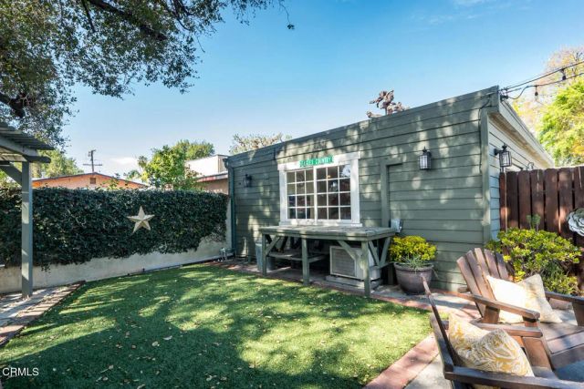 1955 N Los Robles Avenue, Pasadena, CA 91104