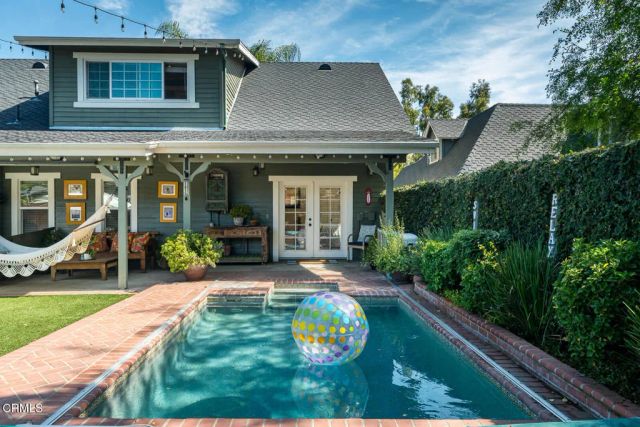 1955 N Los Robles Avenue, Pasadena, CA 91104