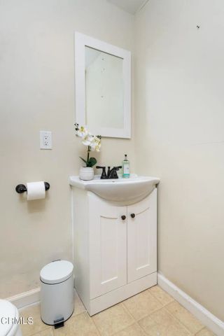 1955 N Los Robles Avenue, Pasadena, CA 91104