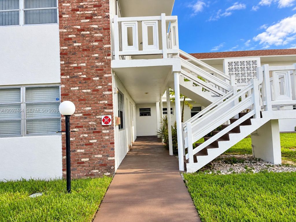 1511 NW 43rd Avenue 101, Lauderhill, FL 33313