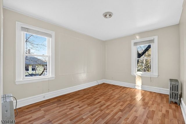 28 11Th Ave, East Orange City, NJ 07018