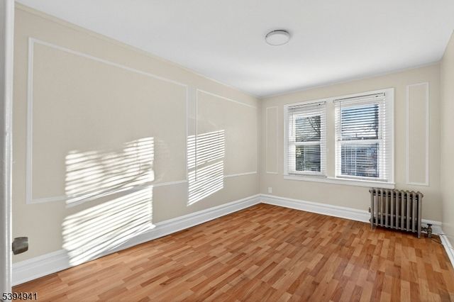 28 11Th Ave, East Orange City, NJ 07018