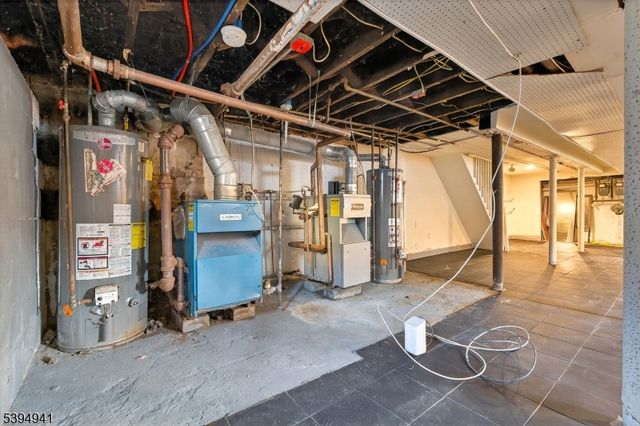 28 11Th Ave, East Orange City, NJ 07018