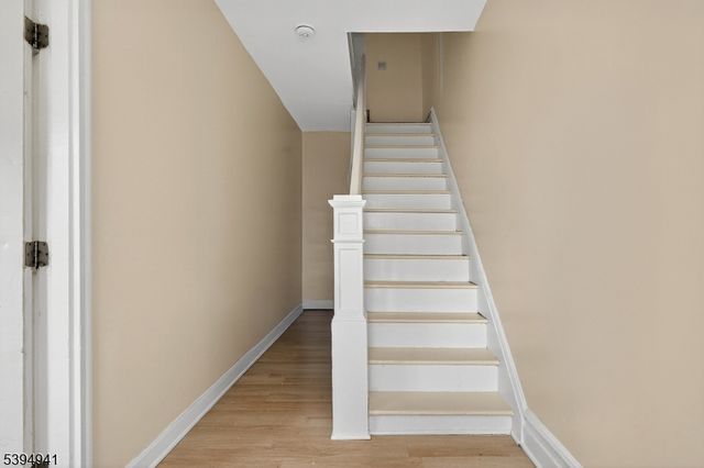 28 11Th Ave, East Orange City, NJ 07018