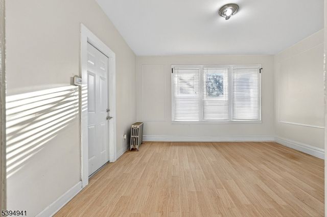 28 11Th Ave, East Orange City, NJ 07018