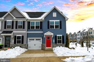 4512 BRIARHAVEN DR, Fredericksburg, VA 22408