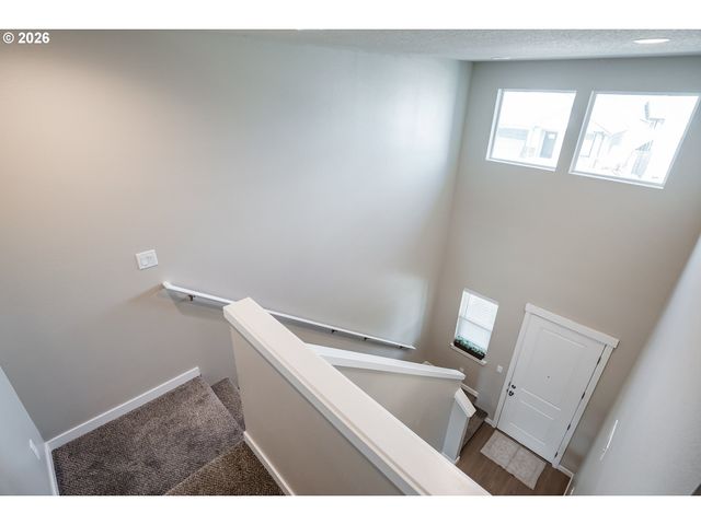 2451 W 9TH Ave, Junction City, OR 97448