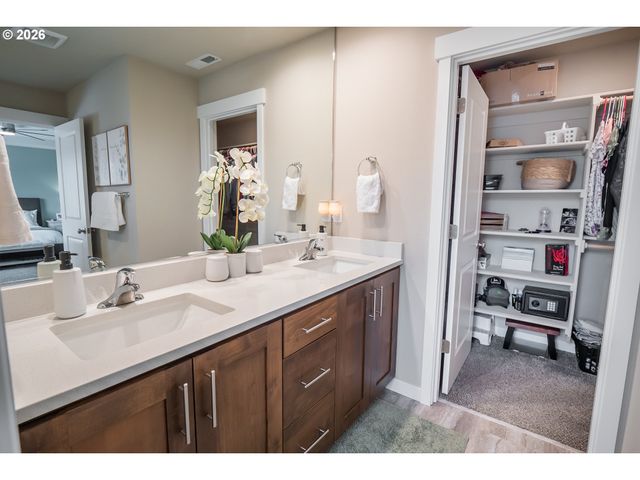 2451 W 9TH Ave, Junction City, OR 97448