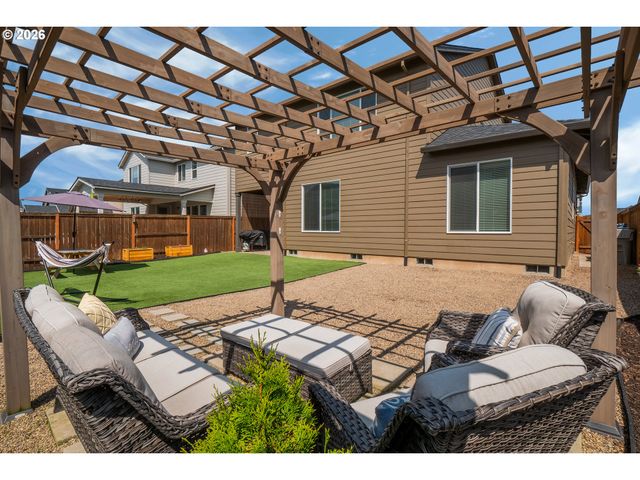 2451 W 9TH Ave, Junction City, OR 97448