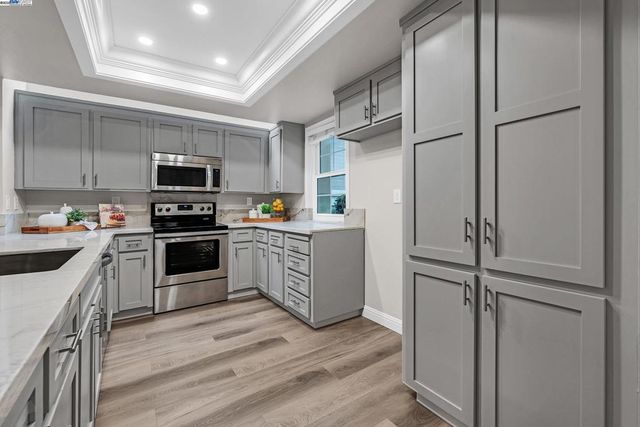 1410 Groth Cir, Pleasanton, CA 94566