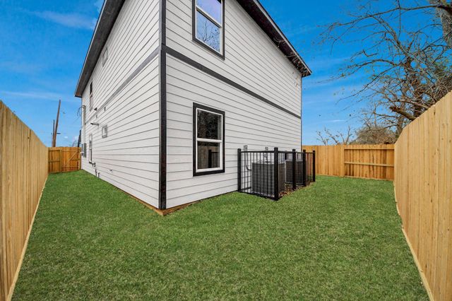 8012 Miley Street, Houston, TX 77028