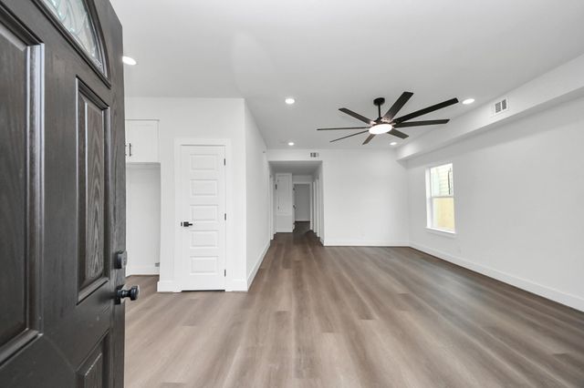 8012 Miley Street, Houston, TX 77028