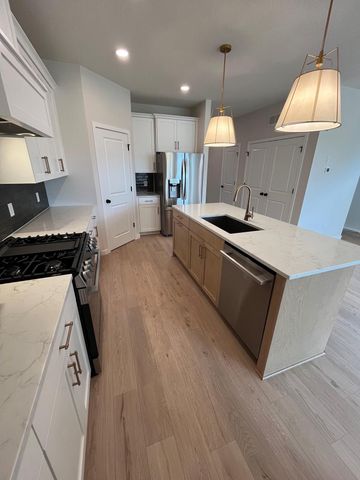 11518 202nd Street W, Lakeville, MN 55044