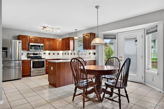 15 Covered Wagon Trail Court, St Peters, MO 63376