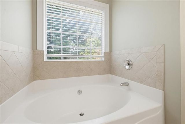 1029 Harbins Pass Drive, Dacula, GA 30019