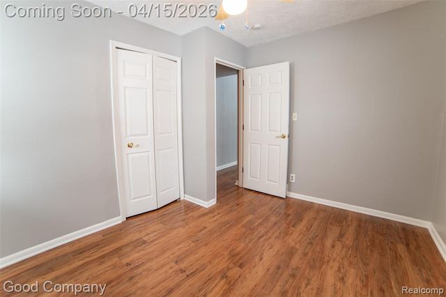 544 E Dallas Avenue, Madison Heights, MI 48071