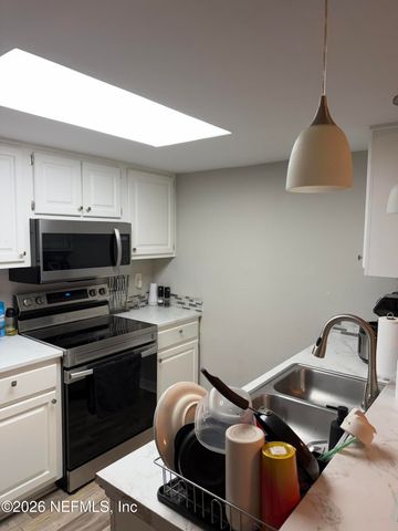 7665 JANA Lane S, Jacksonville, FL 32210