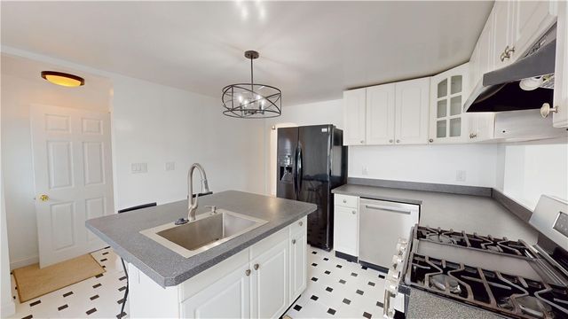 204 Vine Street, Pawtucket, RI 02861