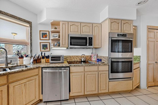 11436 Woodmar Lane NE, Albuquerque, NM 87111