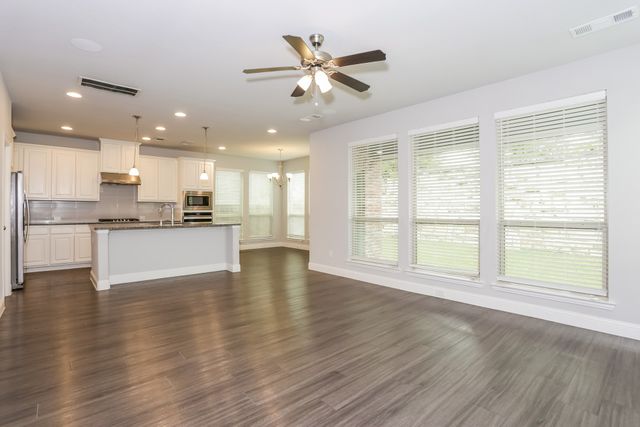 3121 Damsel Sauvage Lane, Lewisville, TX 75056