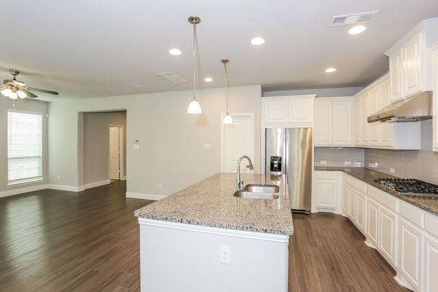 3121 Damsel Sauvage Lane, Lewisville, TX 75056