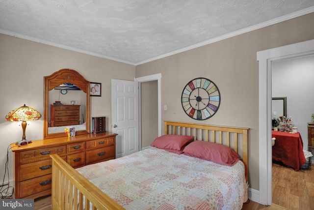2122 HIGHLAND ST, West Lawn, PA 19609