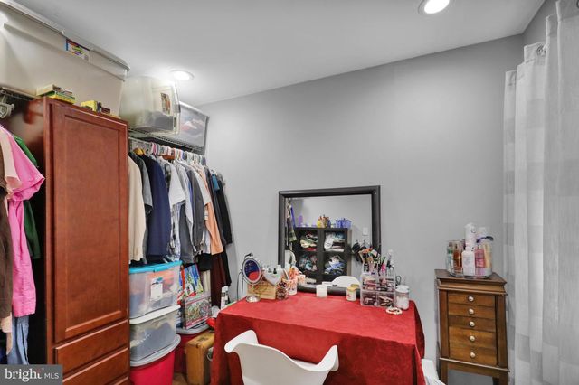 2122 HIGHLAND ST, West Lawn, PA 19609