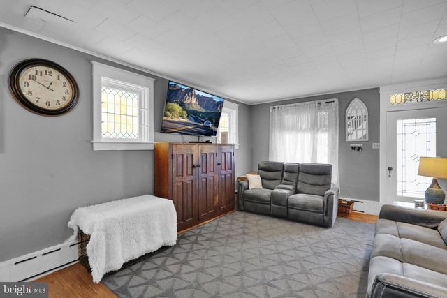 2122 HIGHLAND ST, West Lawn, PA 19609