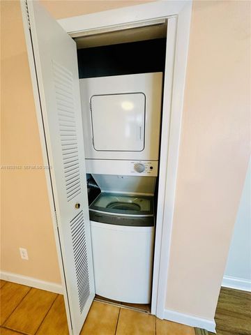 540 15th St 203, Miami Beach, FL 33139