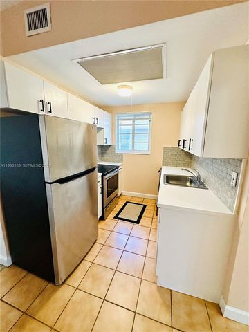 540 15th St 203, Miami Beach, FL 33139