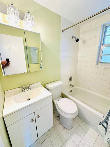 540 15th St 203, Miami Beach, FL 33139