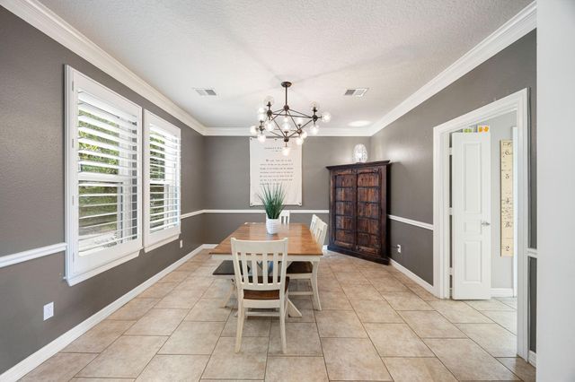 6 Windflower Place, The Woodlands, TX 77381