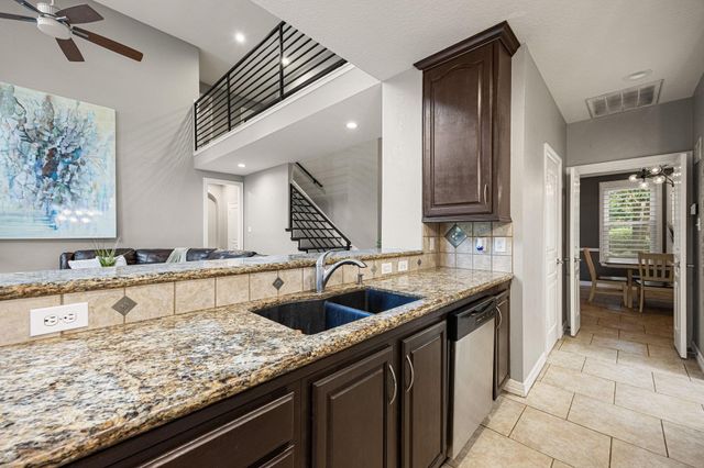 6 Windflower Place, The Woodlands, TX 77381