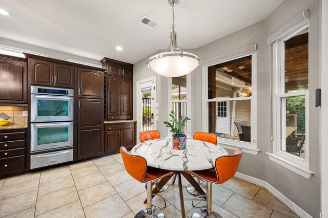 6 Windflower Place, The Woodlands, TX 77381