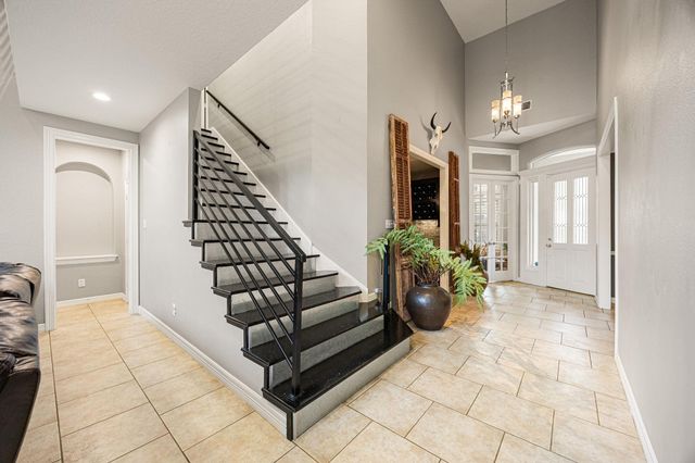 6 Windflower Place, The Woodlands, TX 77381