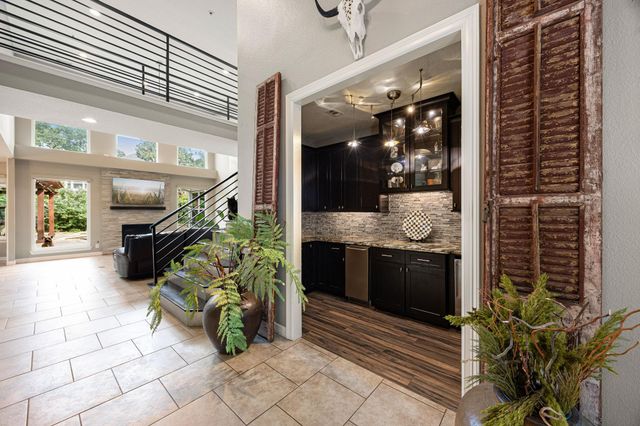6 Windflower Place, The Woodlands, TX 77381