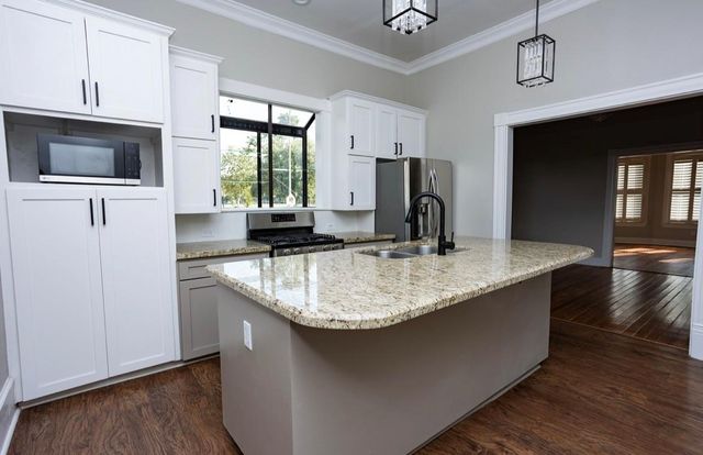 1247 Oxford Street, Houston, TX 77008