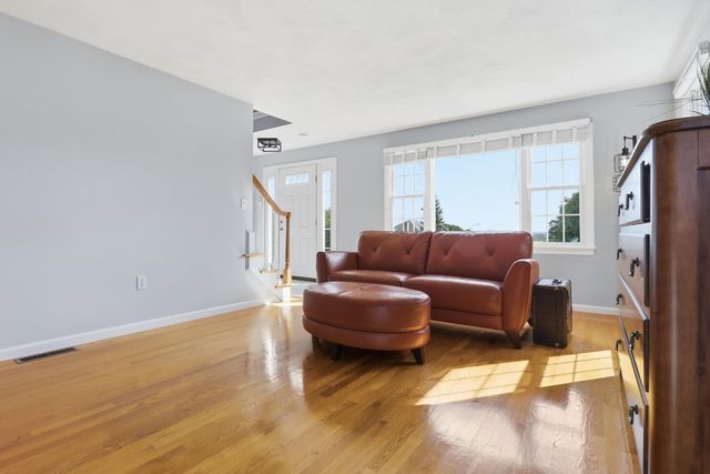 44 Raffaele Drive, Waltham, MA 02452