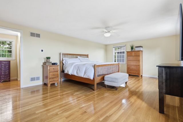 44 Raffaele Drive, Waltham, MA 02452