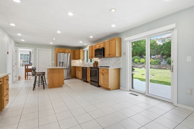 44 Raffaele Drive, Waltham, MA 02452