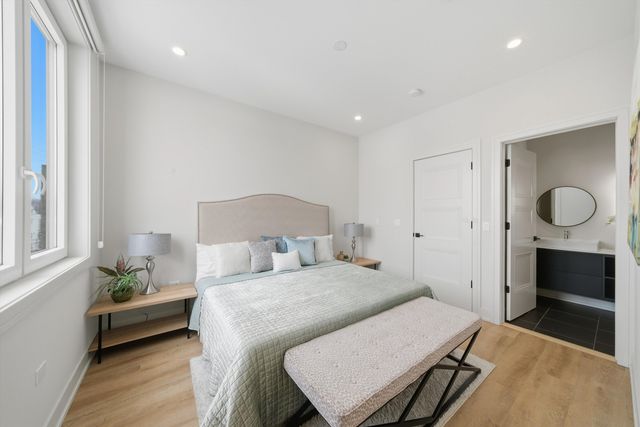 4250 W Belmont Avenue 5, Chicago, IL 60641