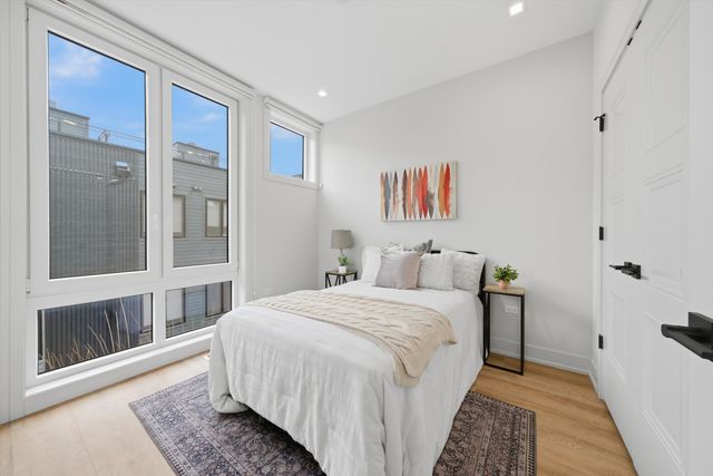 4250 W Belmont Avenue 5, Chicago, IL 60641