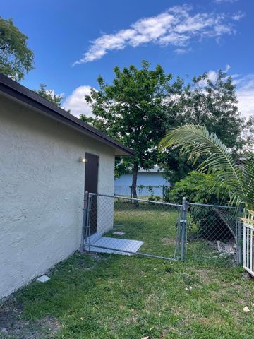 8131 SW 6th Street, North Lauderdale, FL 33068