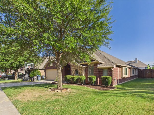 4104 Volk Court, Fort Worth, TX 76244