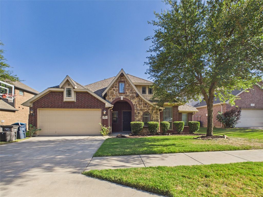 4104 Volk Court, Fort Worth, TX 76244