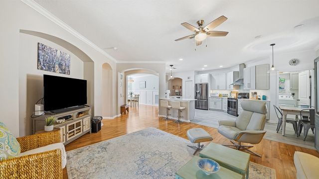 266 Roaring Brook Dr, St Augustine, FL 32084