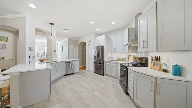 266 Roaring Brook Dr, St Augustine, FL 32084