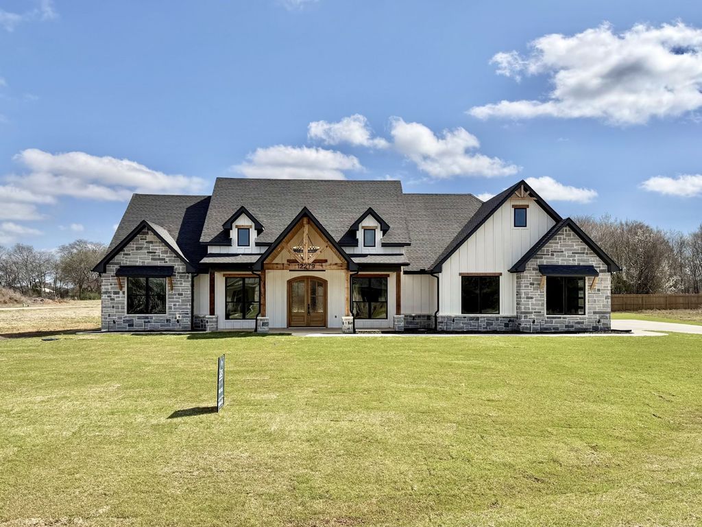 12279 Amy Court, Bullard, TX 75757